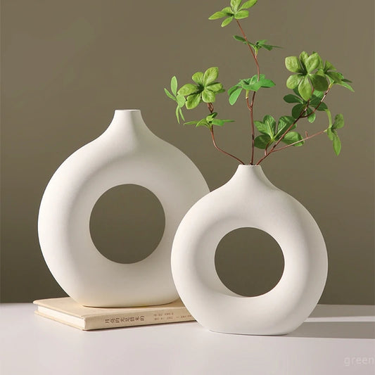 Imitation Ceramic Donut Vase - Elegant White Table Decor